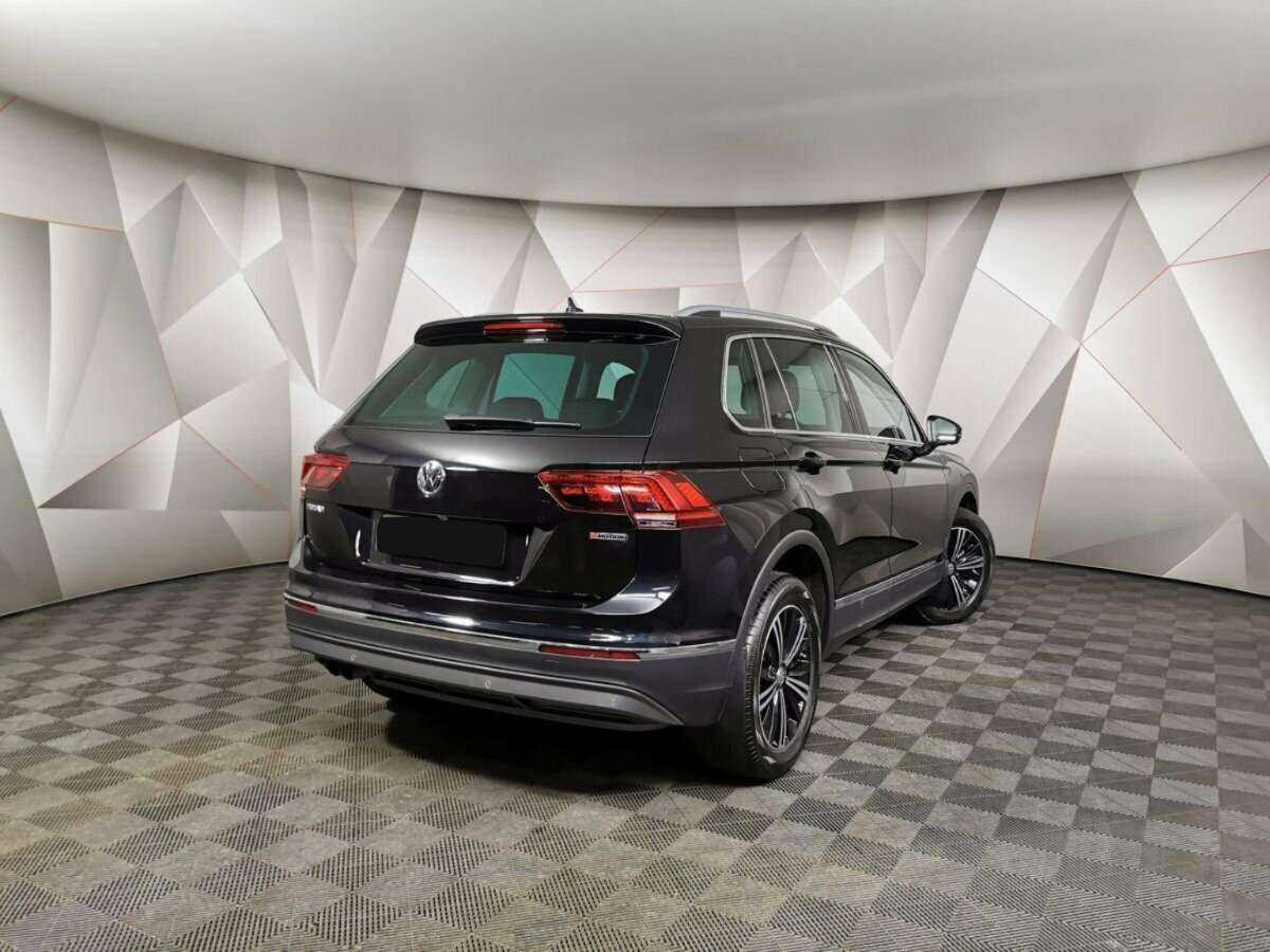 Volkswagen Tiguan, 2019 - фото №2