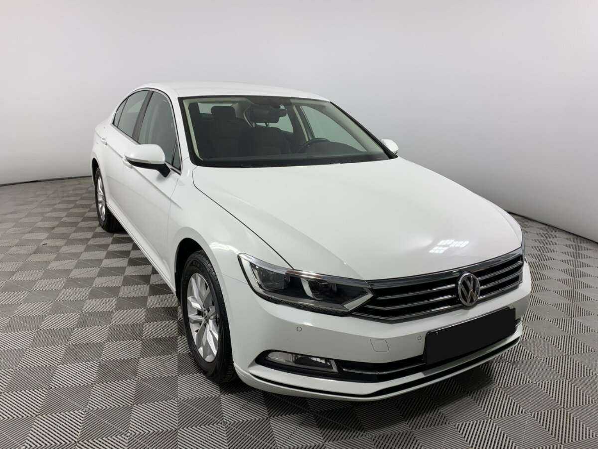Volkswagen Passat, 2019 - фото №3