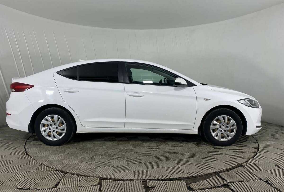 Hyundai Elantra, 2017 - фото №4