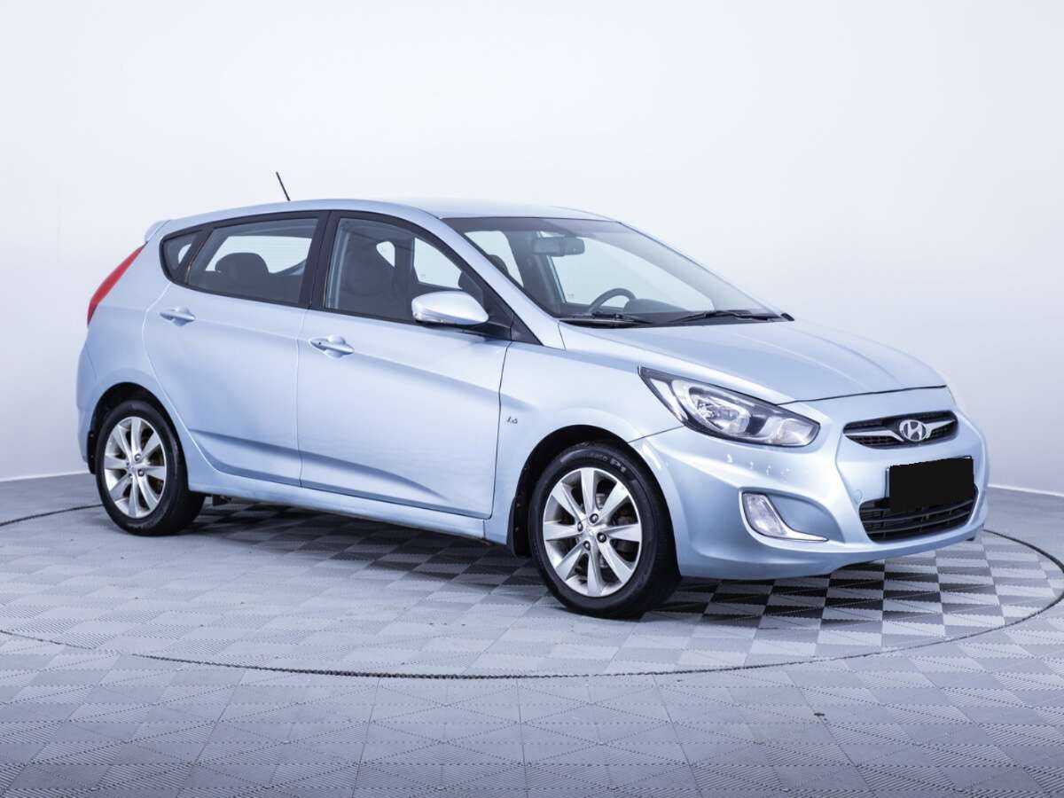 Hyundai Solaris, 2012 - фото №3