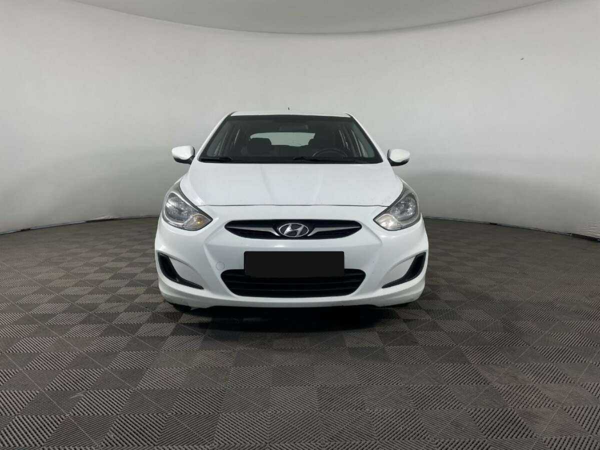Hyundai Solaris, 2012 - фото №2