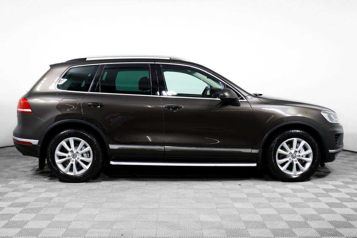 Volkswagen Touareg, 2015 - фото №4