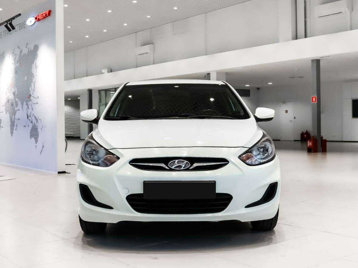 Hyundai Solaris, 2012 - фото №2