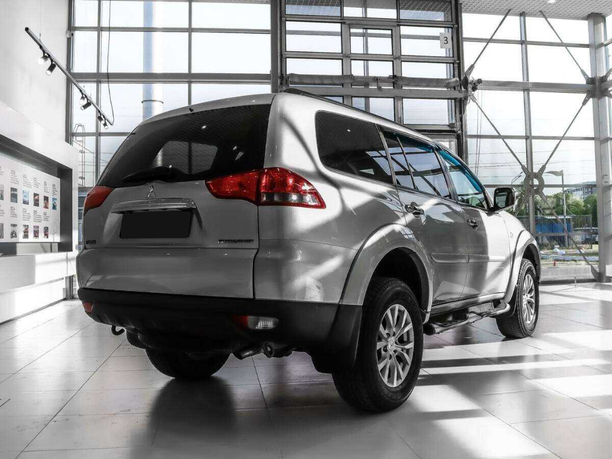 Mitsubishi Pajero Sport, 2015 - фото №4