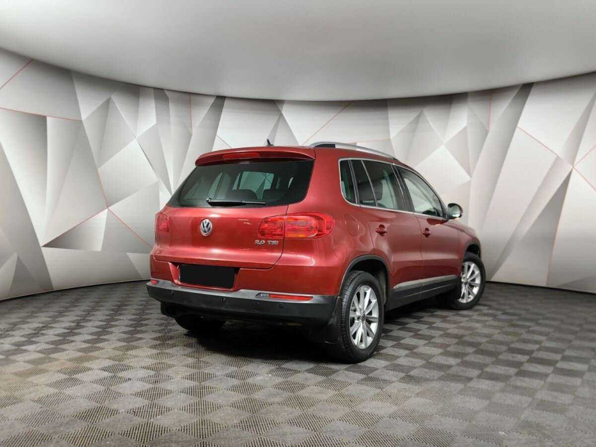 Volkswagen Tiguan, 2012 - фото №2
