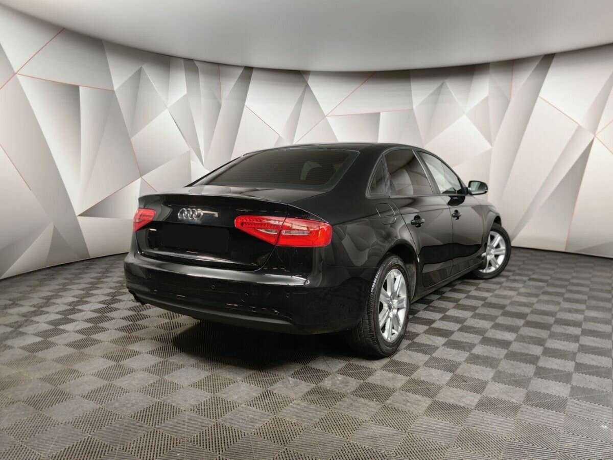 Audi A4, 2012 - фото №2