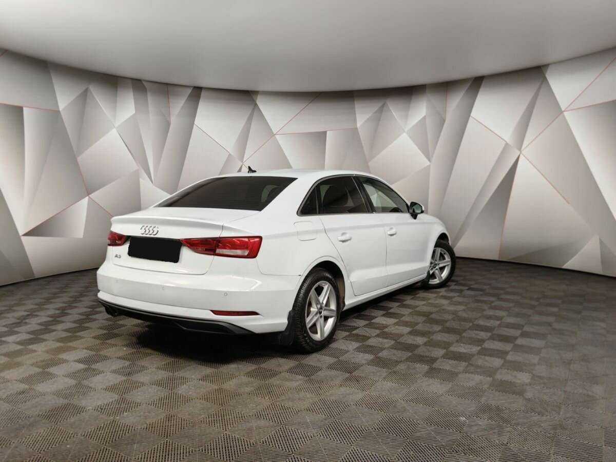 Audi A3, 2019 - фото №2