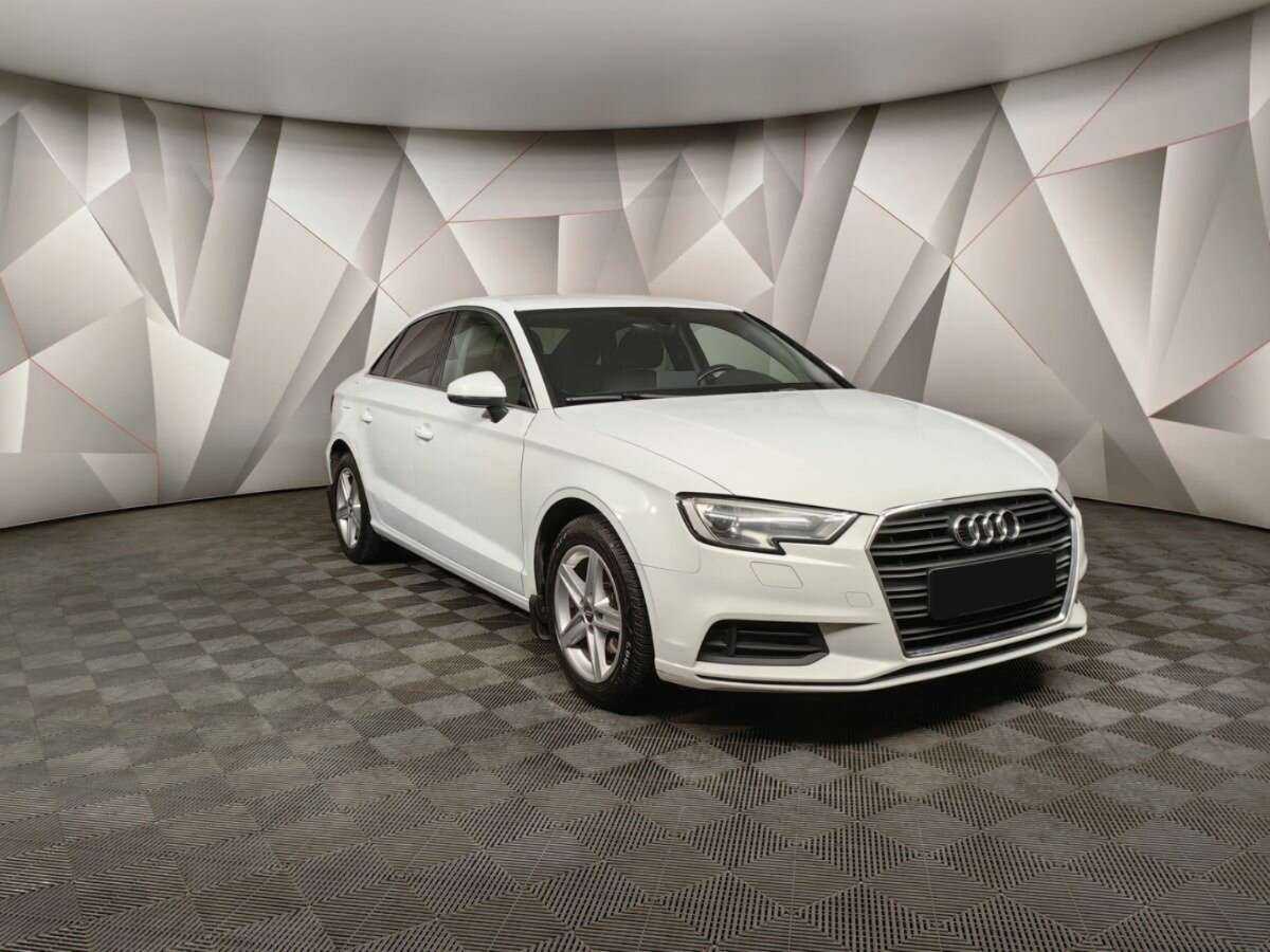 Audi A3, 2019 - фото №3