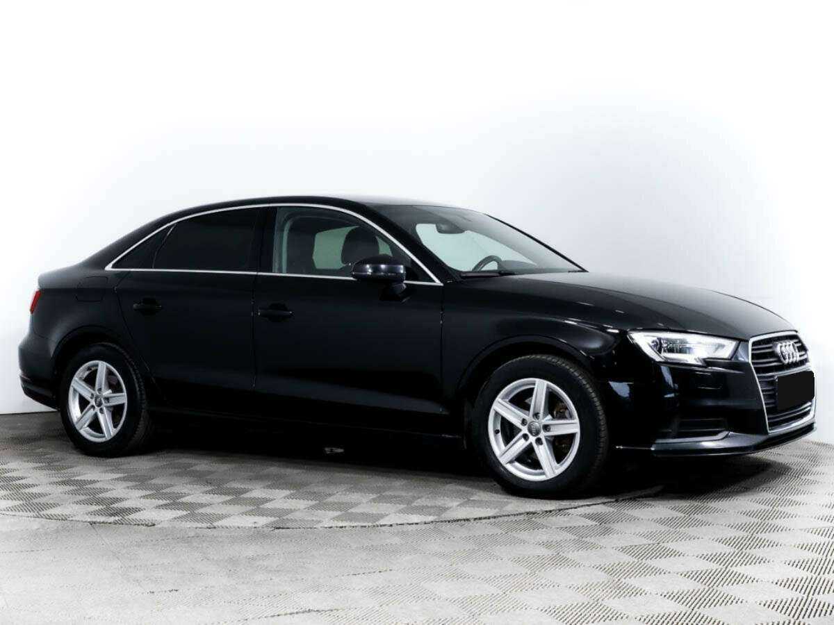 Audi A3, 2018 - фото №2