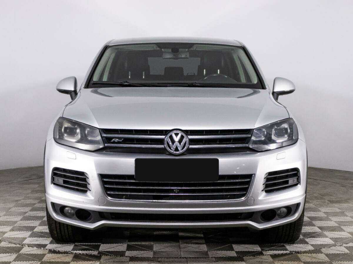 Volkswagen Touareg, 2012 - фото №2