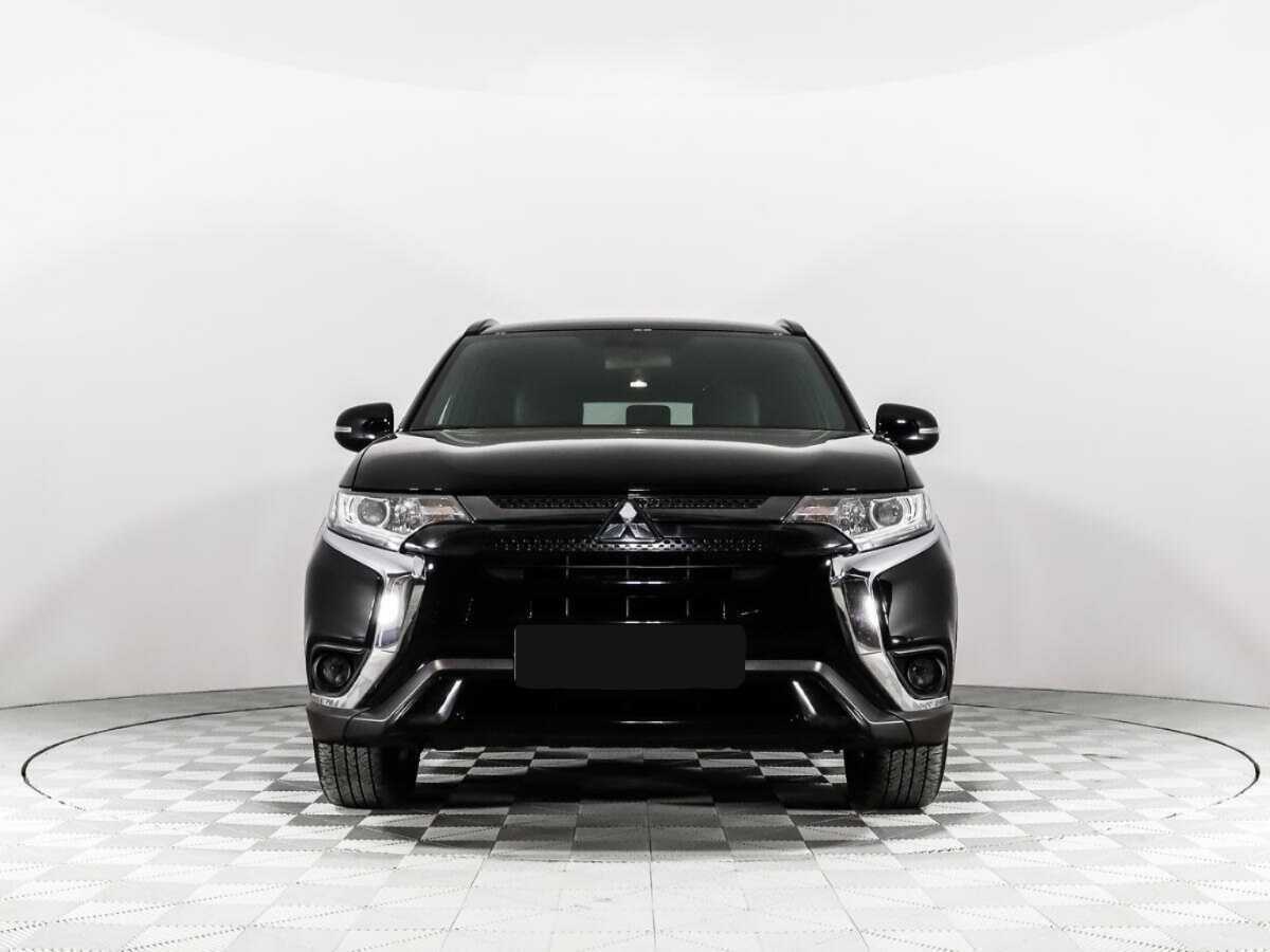 Mitsubishi Outlander, 2021 - фото №2