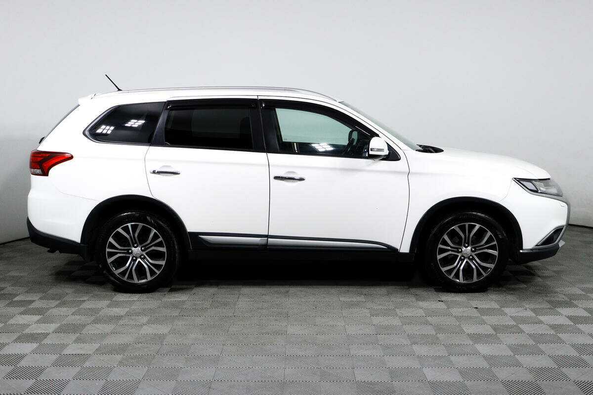 Mitsubishi Outlander, 2016 - фото №4
