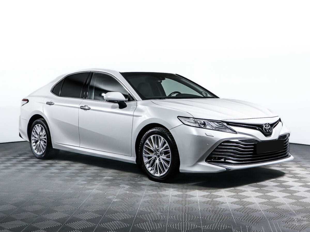 Toyota Camry, 2018 - фото №3