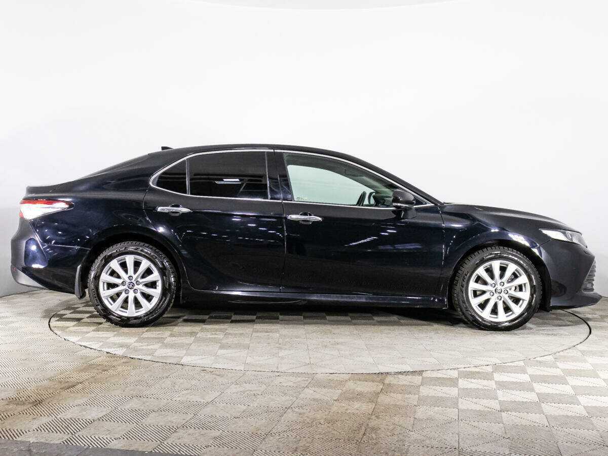 Toyota Camry, 2021 - фото №4