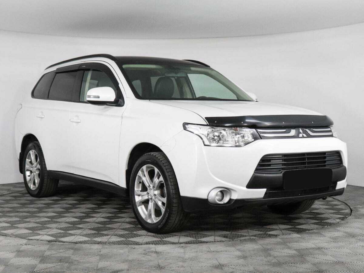Mitsubishi Outlander, 2013 - фото №3