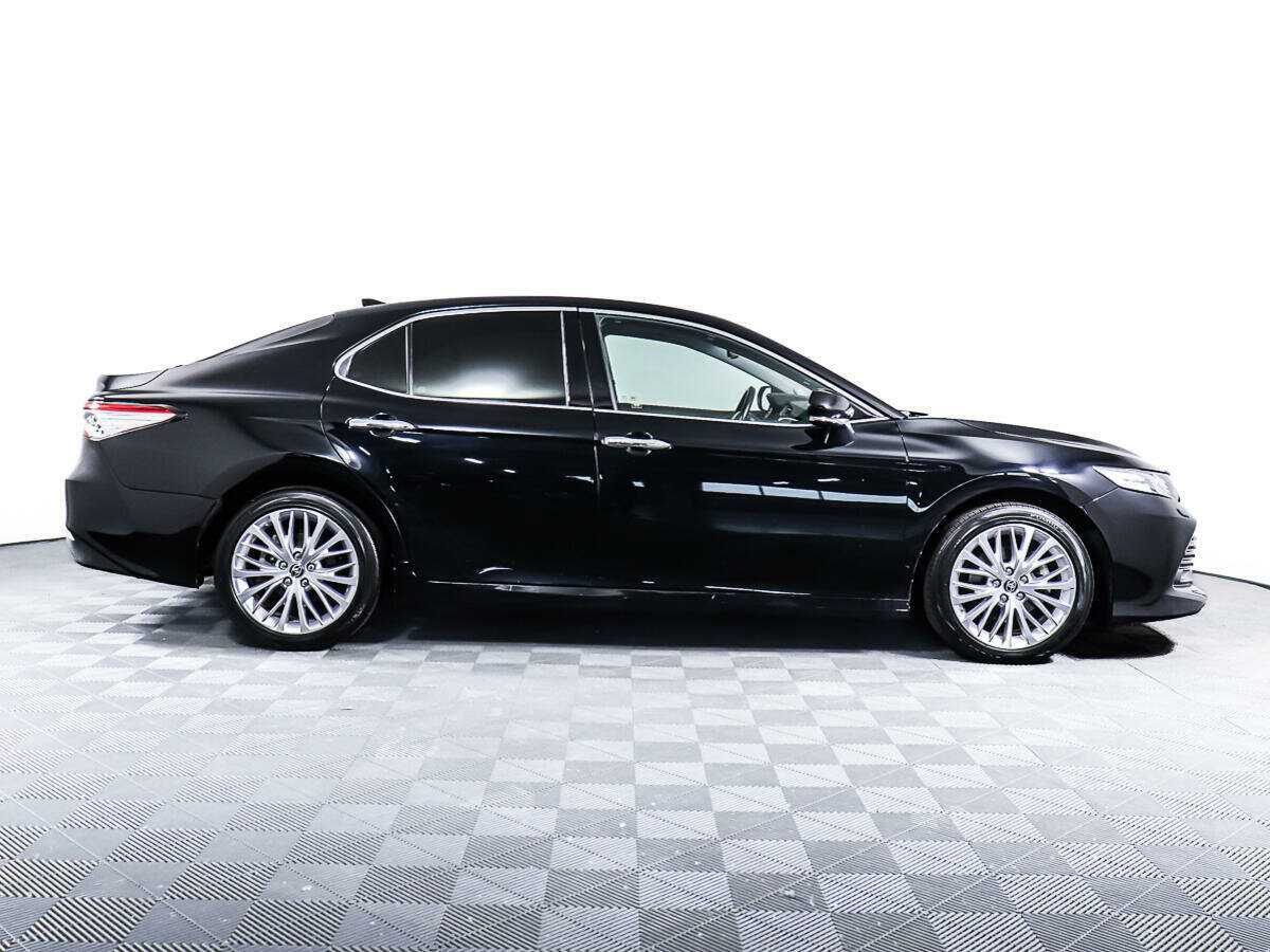 Toyota Camry, 2021 - фото №4