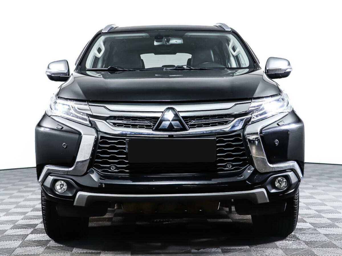 Mitsubishi Pajero Sport, 2018 - фото №2