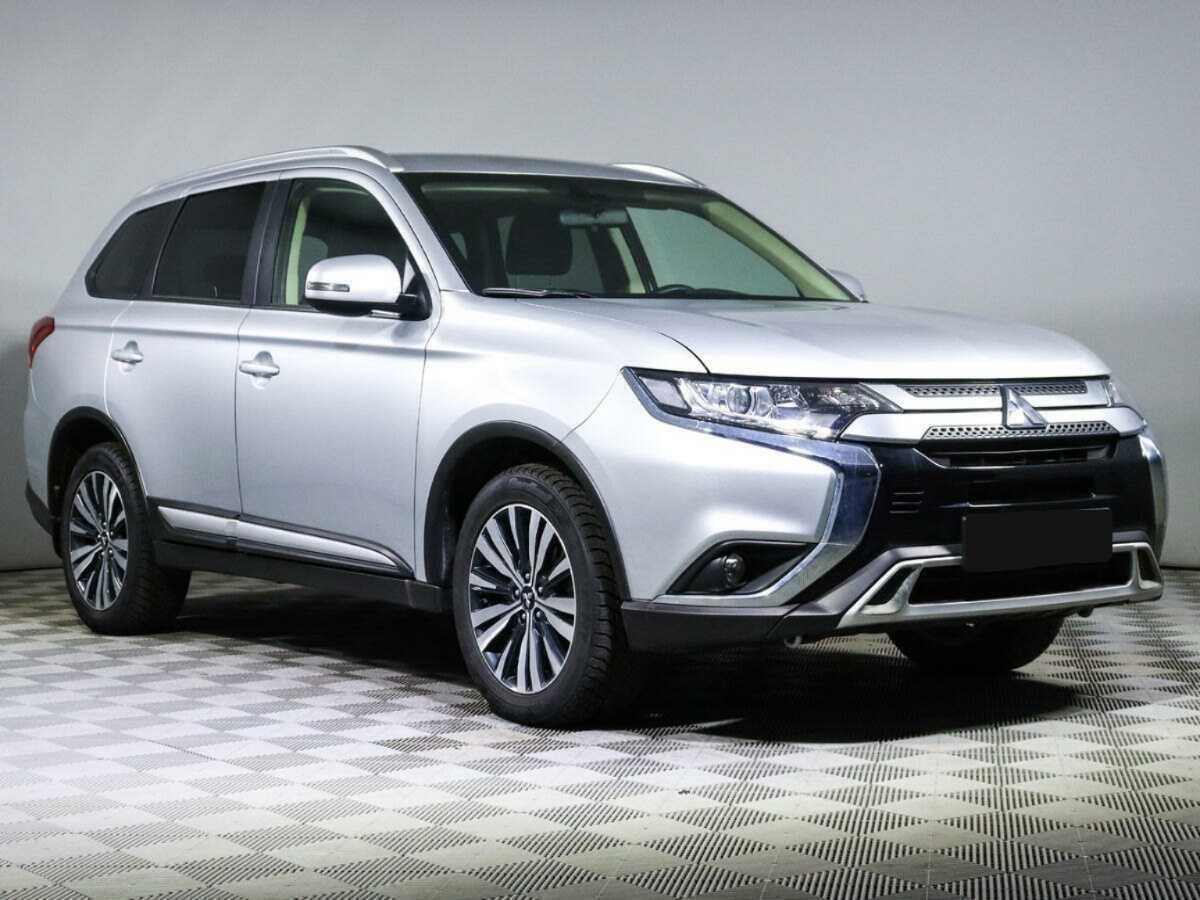 Mitsubishi Outlander, 2021 - фото №3