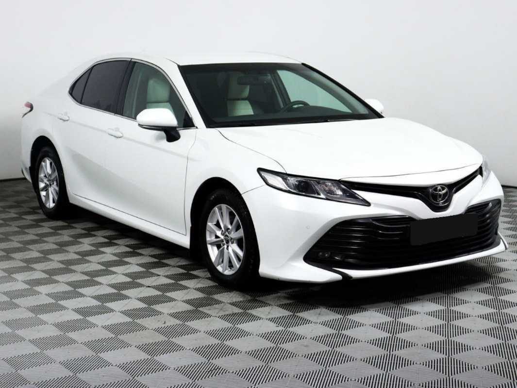 Toyota Camry, 2019 - фото №3