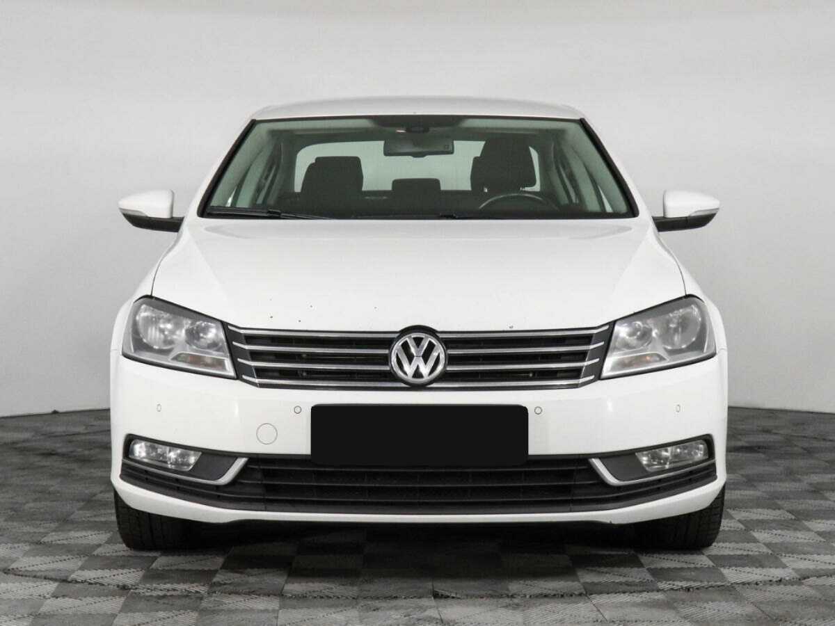 Volkswagen Passat, 2014 - фото №2