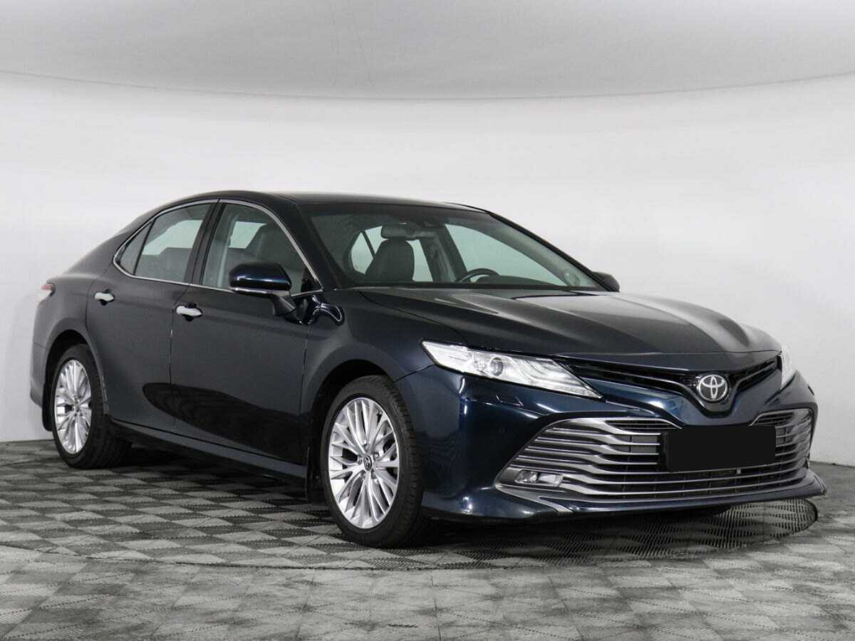 Toyota Camry, 2020 - фото №3