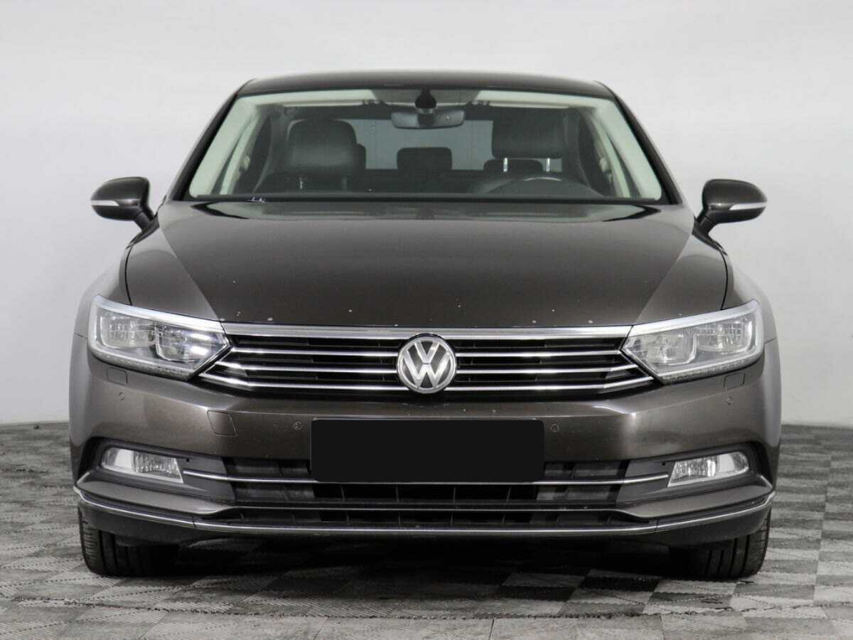 Volkswagen Passat, 2015 - фото №2