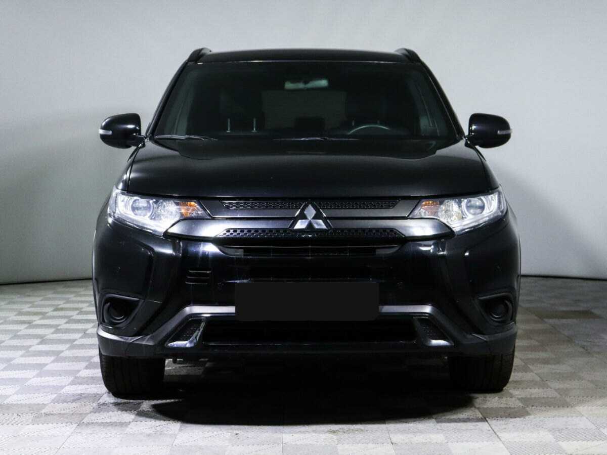 Mitsubishi Outlander, 2020 - фото №2
