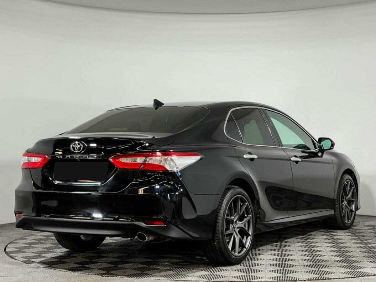 Toyota Camry, 2020 - фото №3
