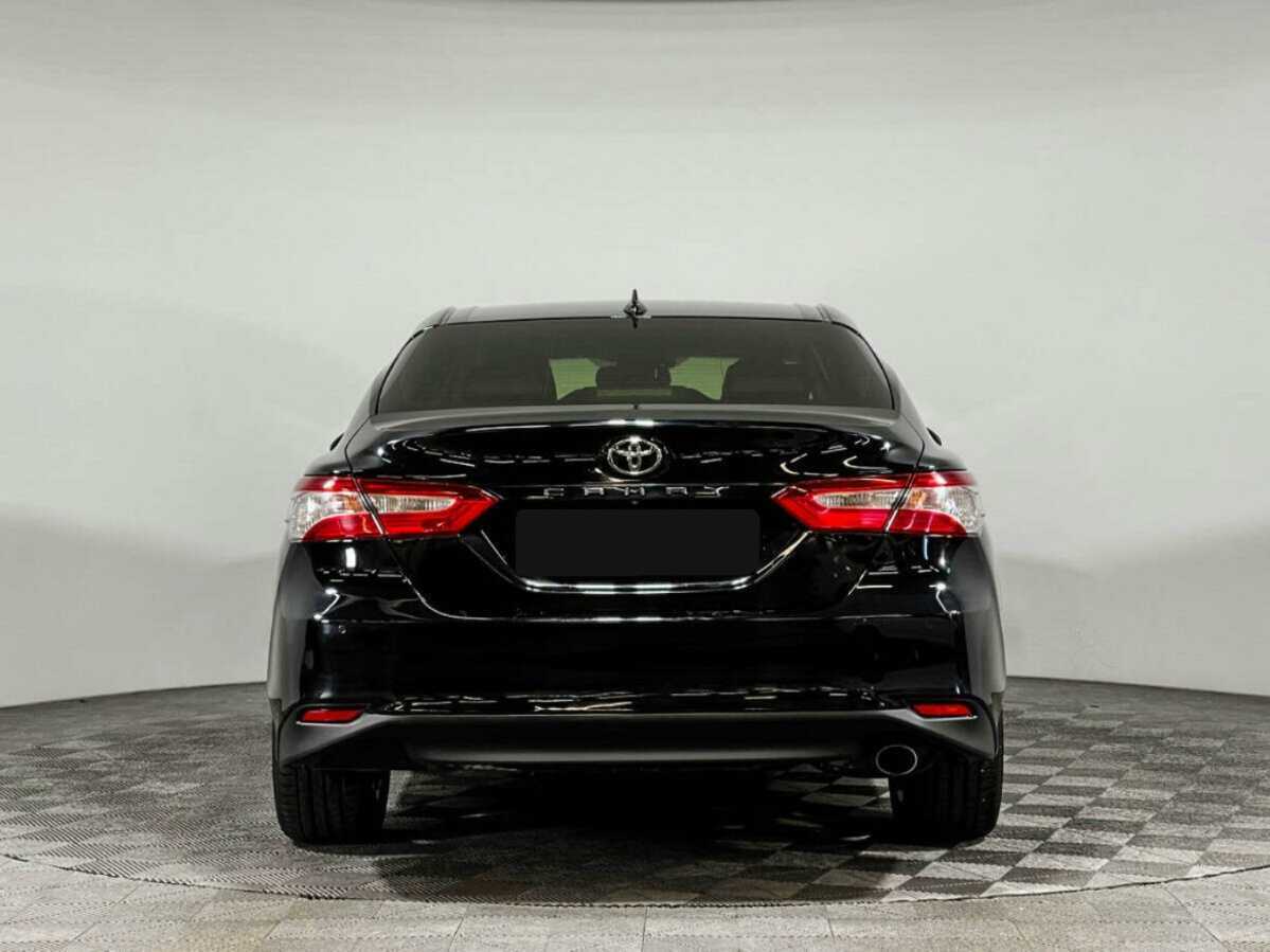Toyota Camry, 2020 - фото №4