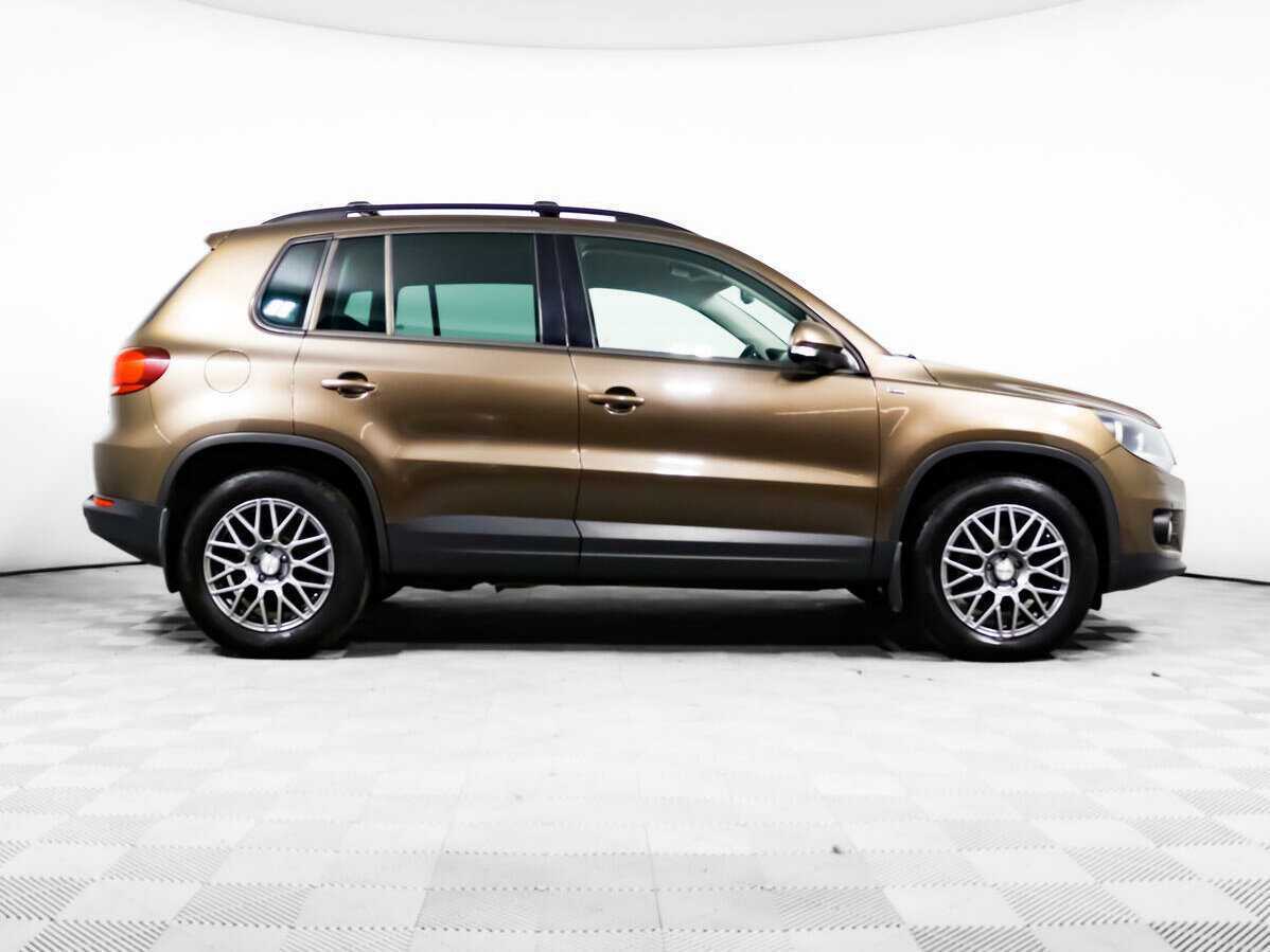 Volkswagen Tiguan, 2015 - фото №4