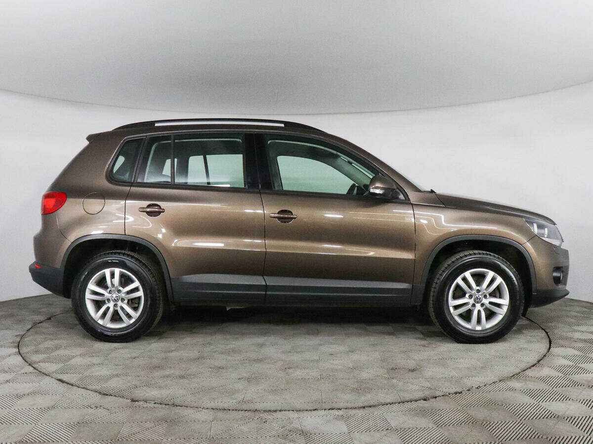 Volkswagen Tiguan, 2015 - фото №4