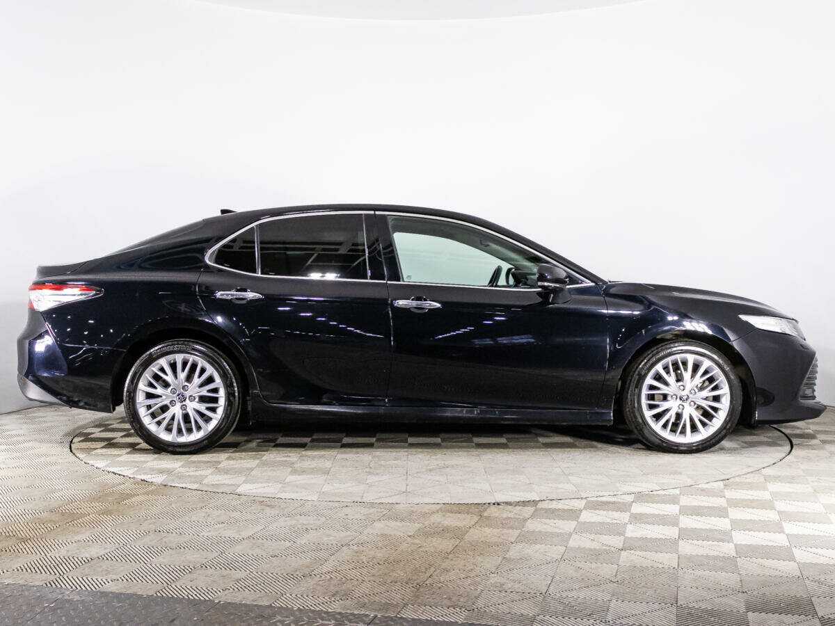 Toyota Camry, 2018 - фото №4