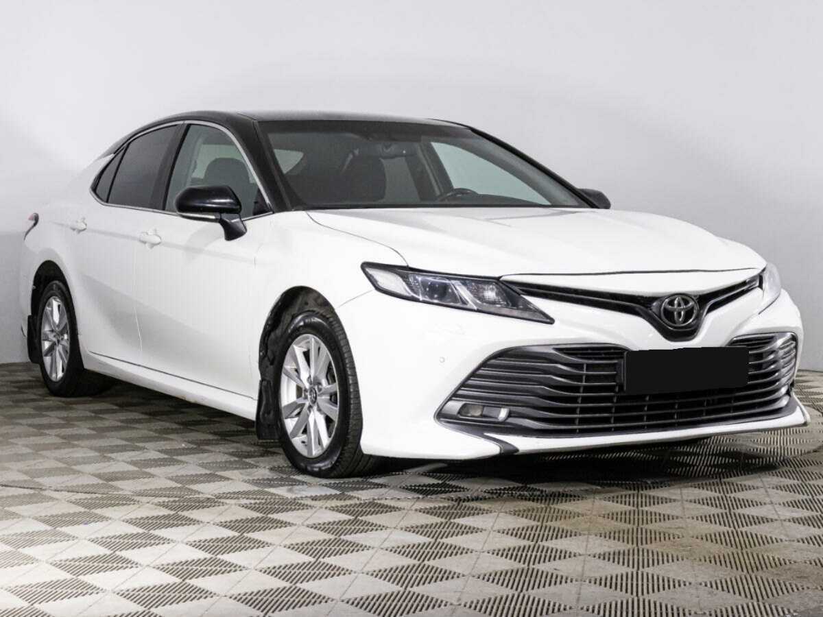 Toyota Camry, 2019 - фото №3