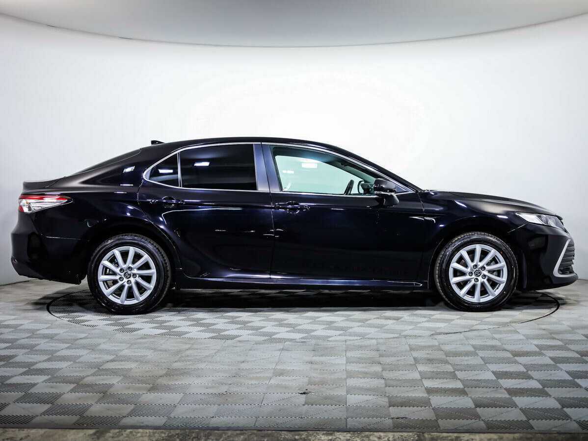 Toyota Camry, 2022 - фото №3
