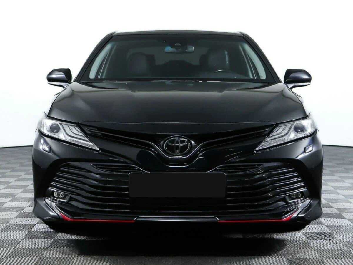Toyota Camry, 2020 - фото №2