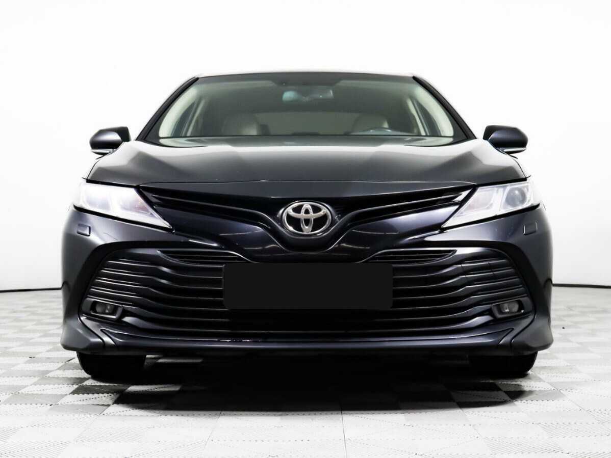 Toyota Camry, 2019 - фото №2