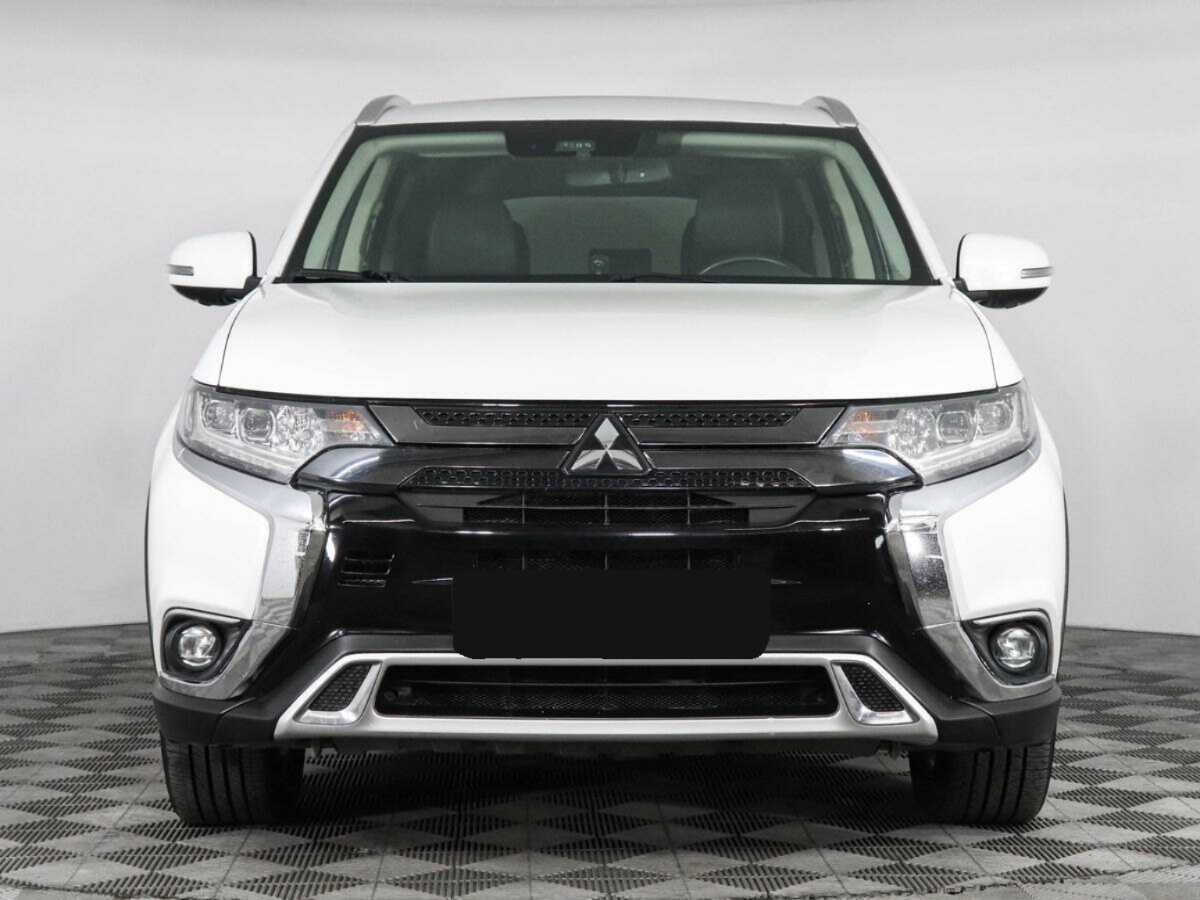 Mitsubishi Outlander, 2018 - фото №2