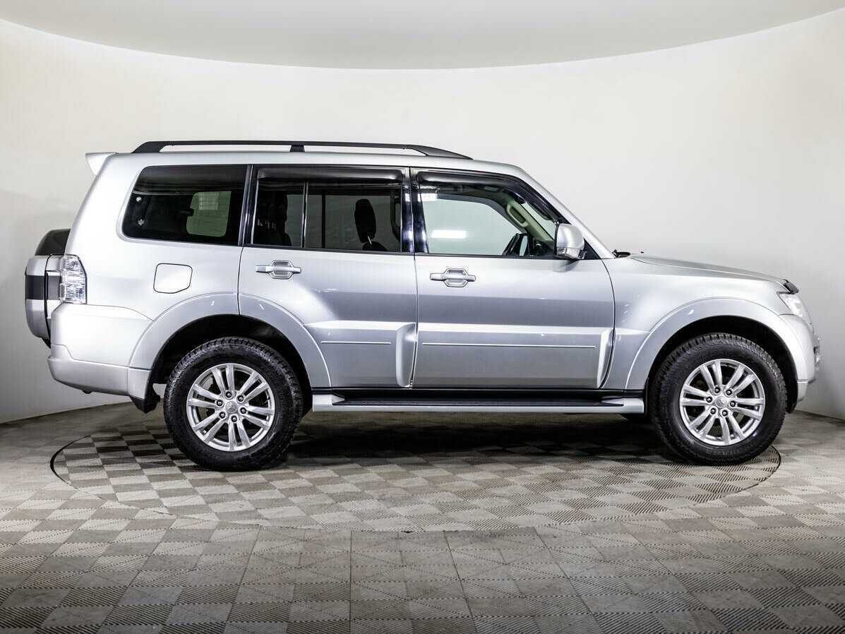 Mitsubishi Pajero, 2017 - фото №4
