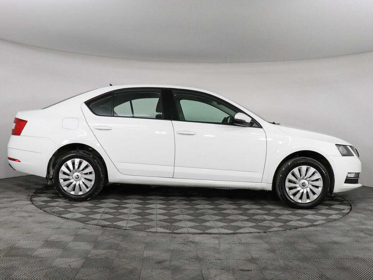 Skoda Octavia, 2019 - фото №4