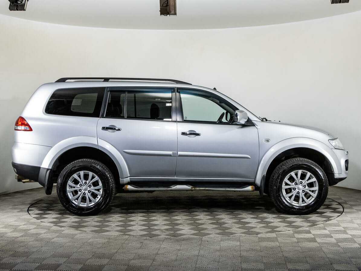 Mitsubishi Pajero Sport, 2013 - фото №4