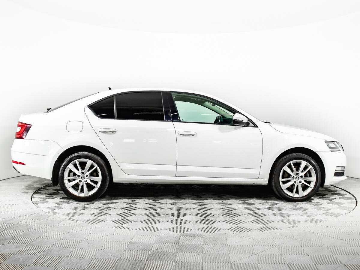 Skoda Octavia, 2017 - фото №4