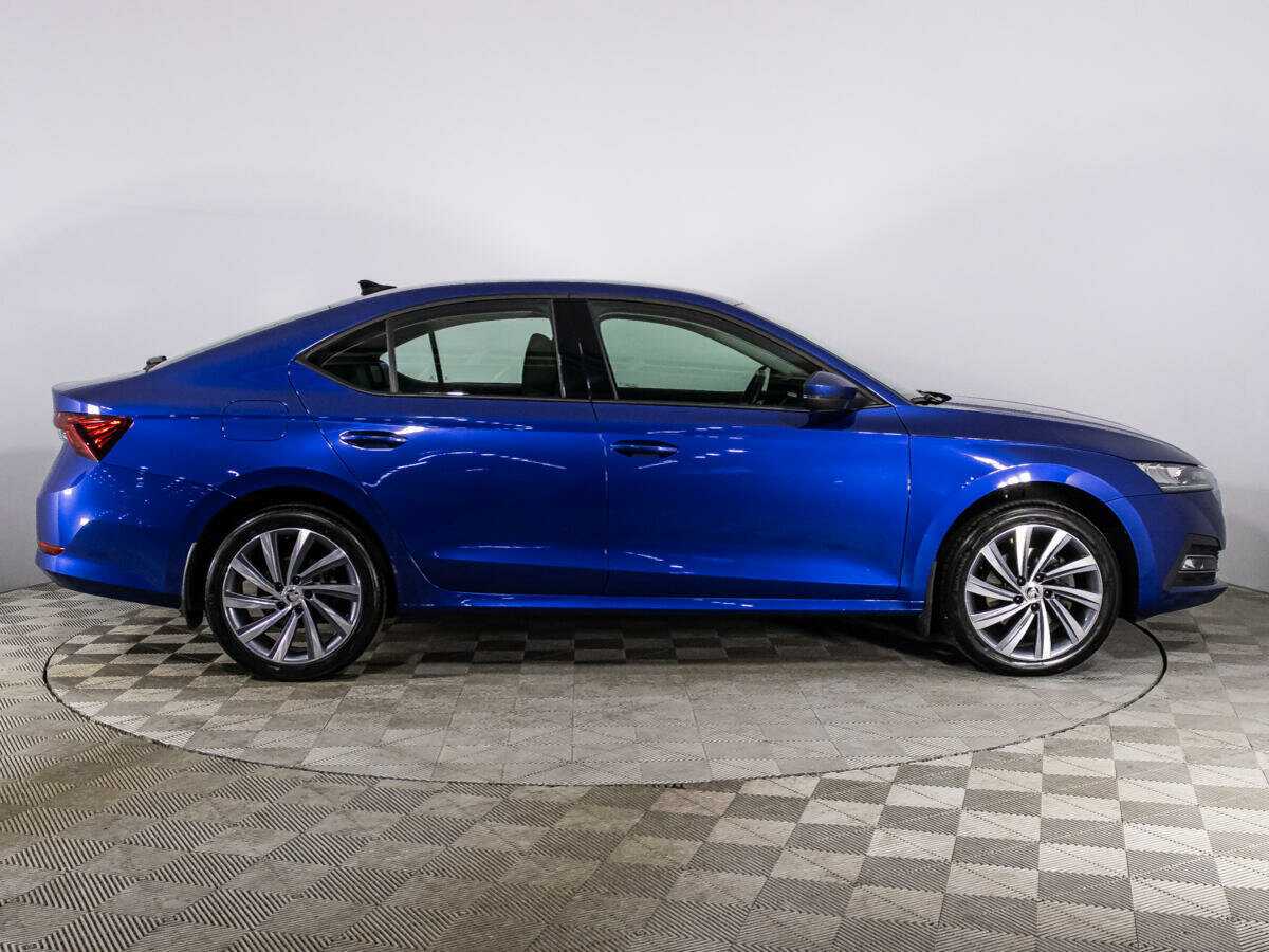 Skoda Octavia, 2021 - фото №4