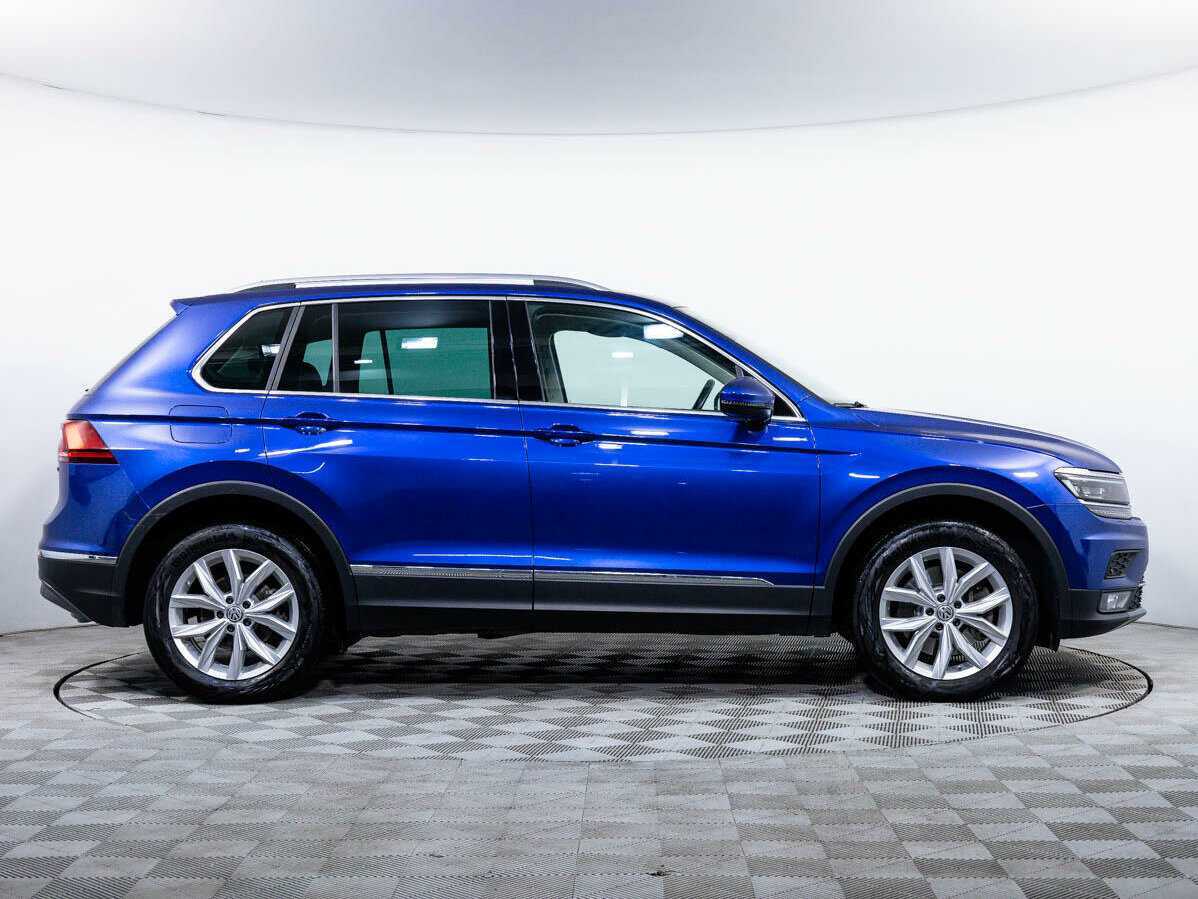 Volkswagen Tiguan, 2019 - фото №3