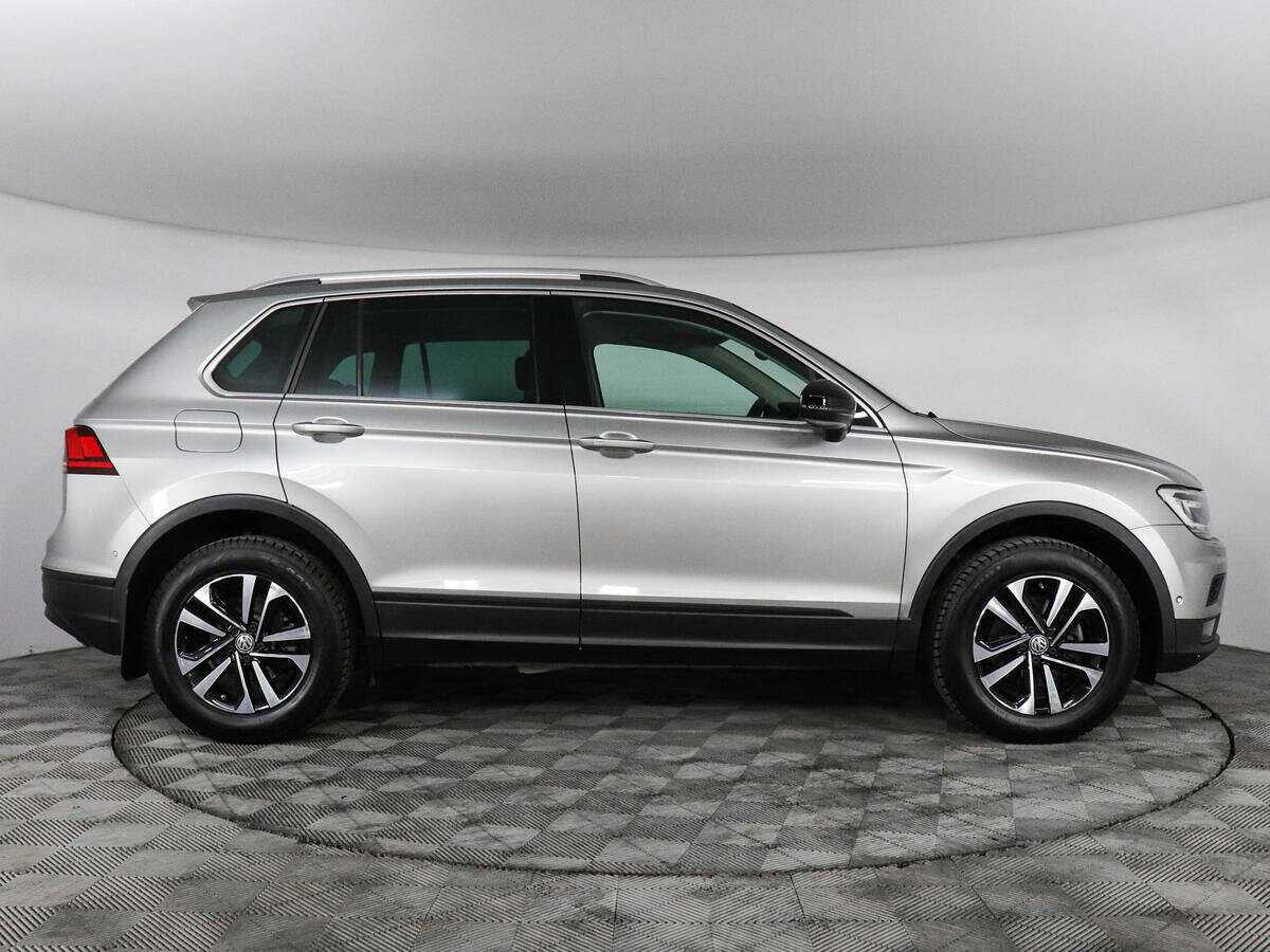 Volkswagen Tiguan L, 2019 - фото №4