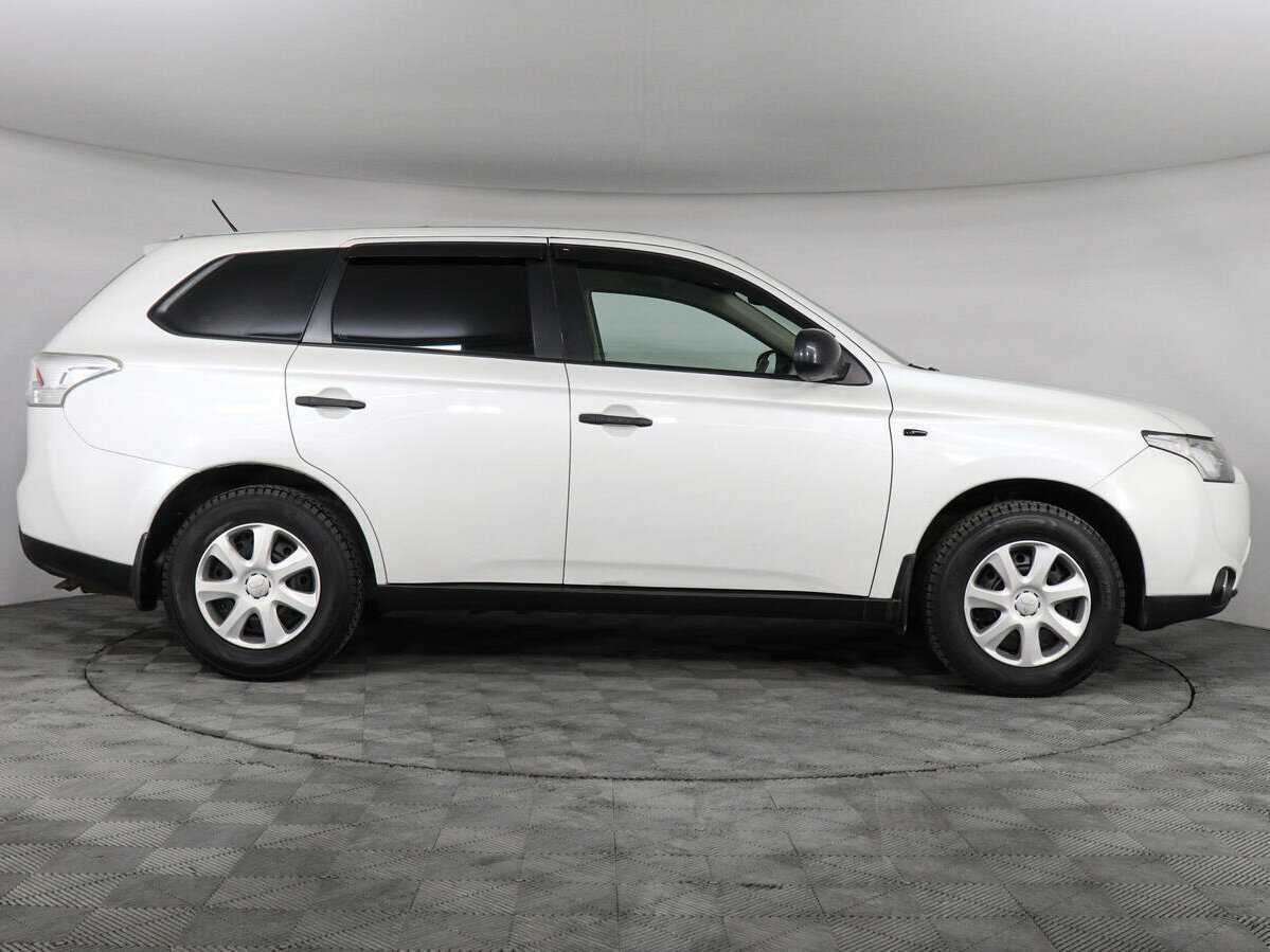 Mitsubishi Outlander, 2014 - фото №4
