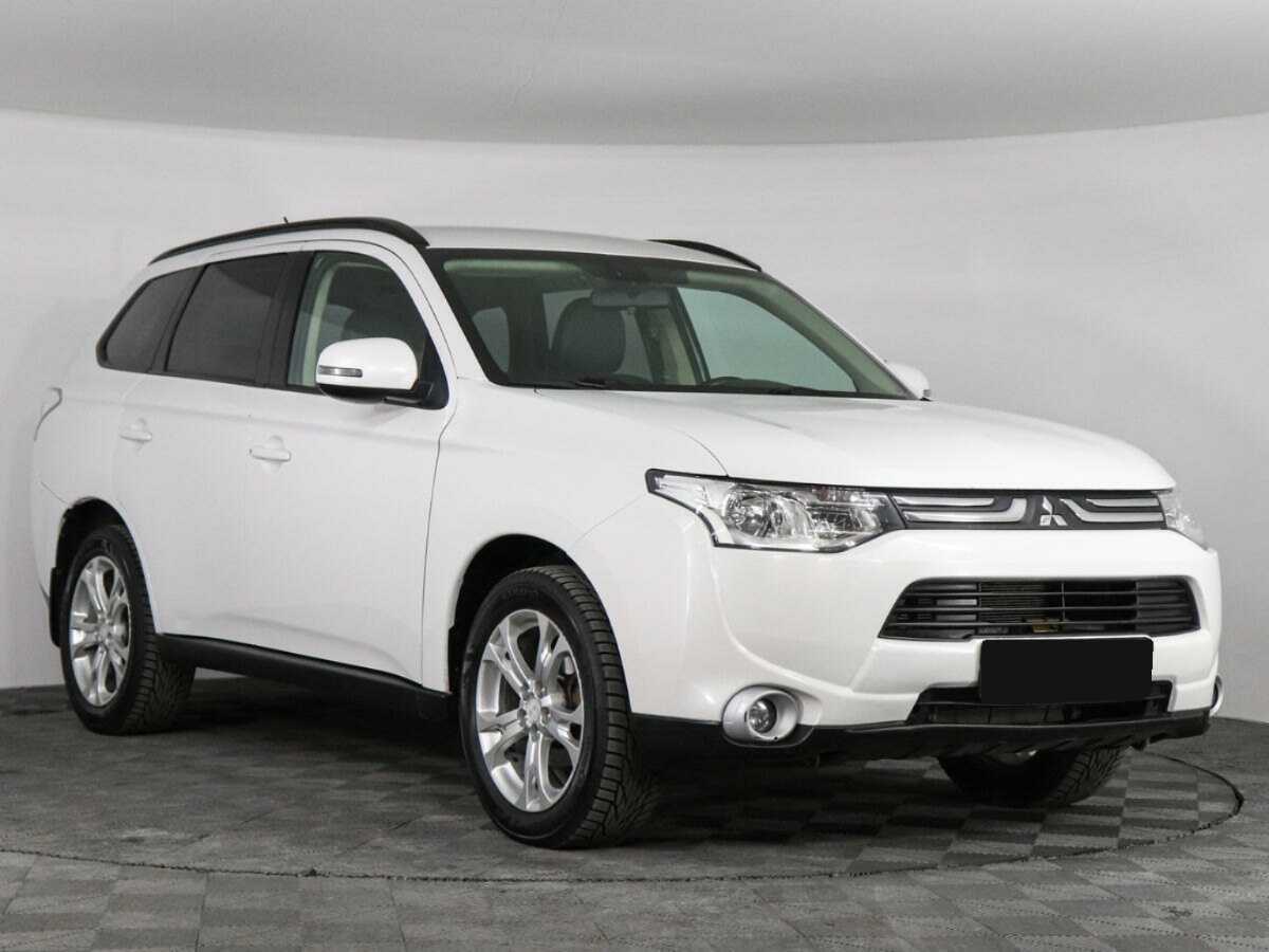 Mitsubishi Outlander, 2013 - фото №3