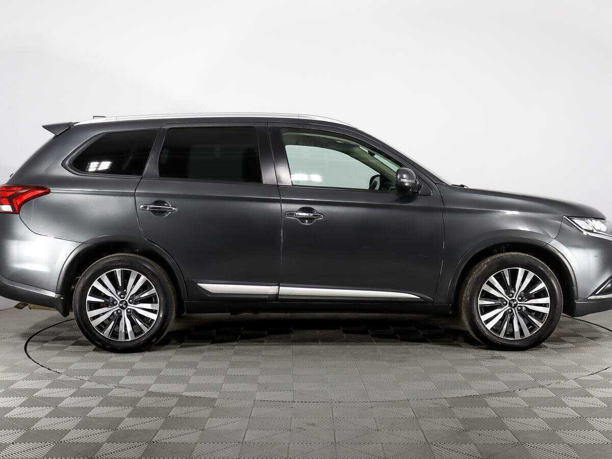 Mitsubishi Outlander, 2019 - фото №4