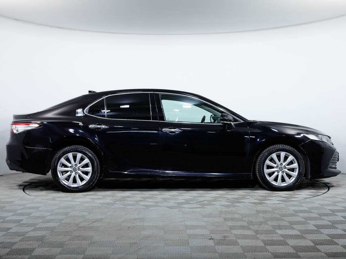 Toyota Camry, 2020 - фото №3