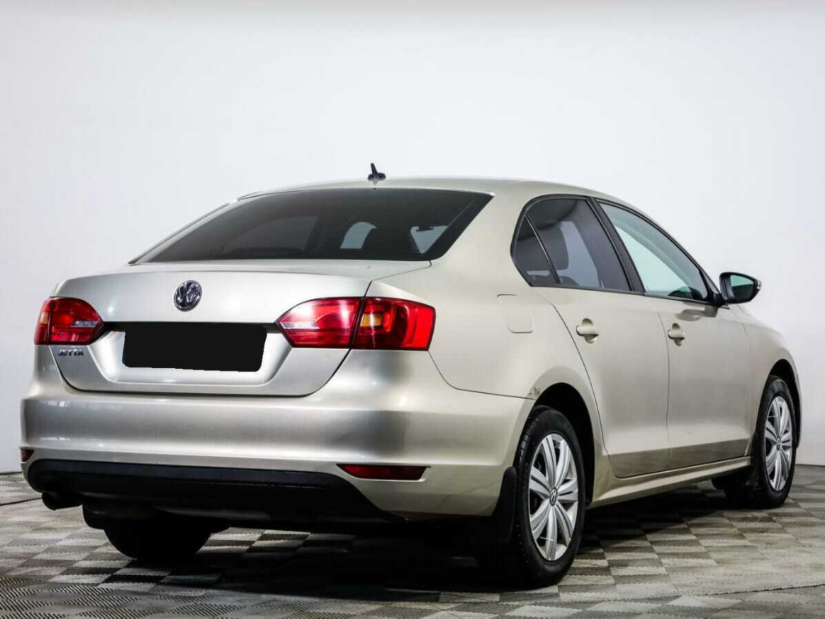 Volkswagen Jetta, 2012 - фото №4