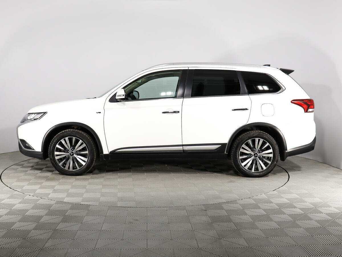 Mitsubishi Outlander, 2019 - фото №4